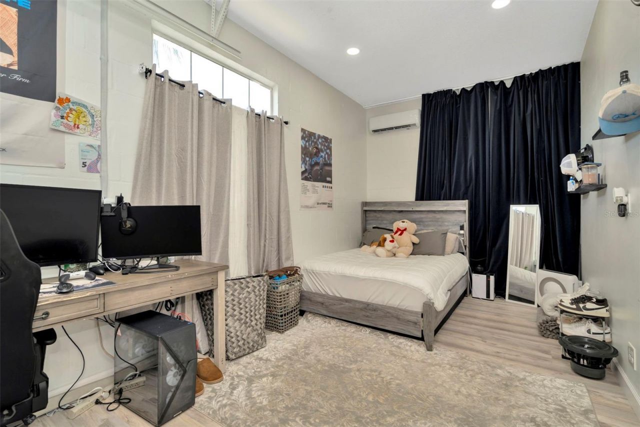 4612 Netherwood Drive, Tampa, FL 33624 Photo