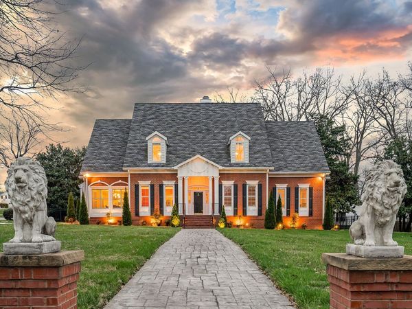 811 N Maple Ave , Cookeville, TN 38501