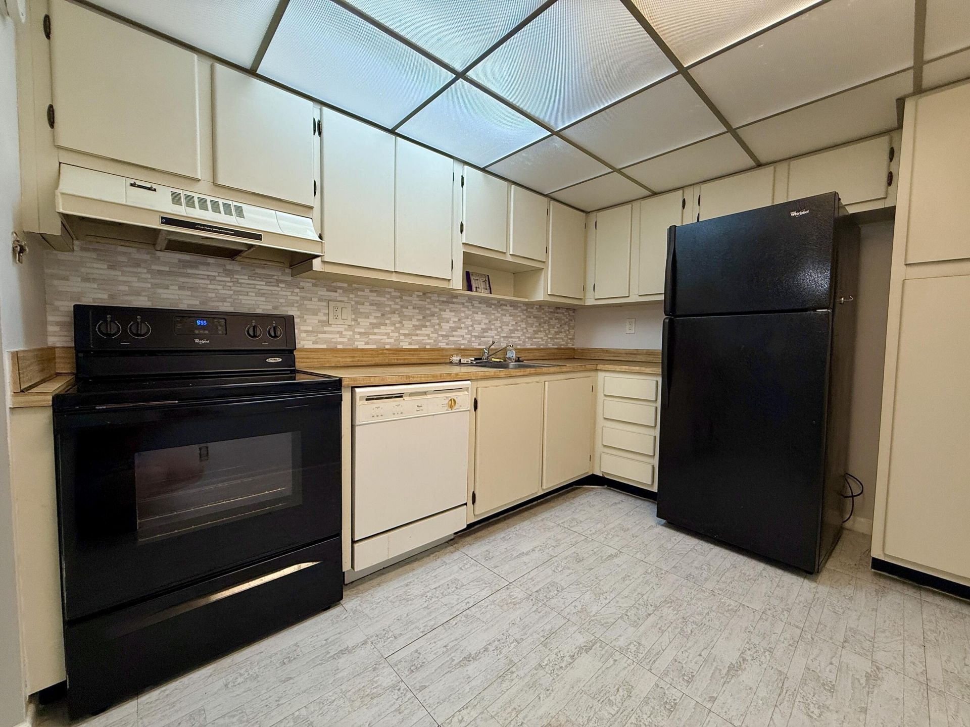 7850 W Mcnab Road, Unit 210, Tamarac, FL 33321 Photo