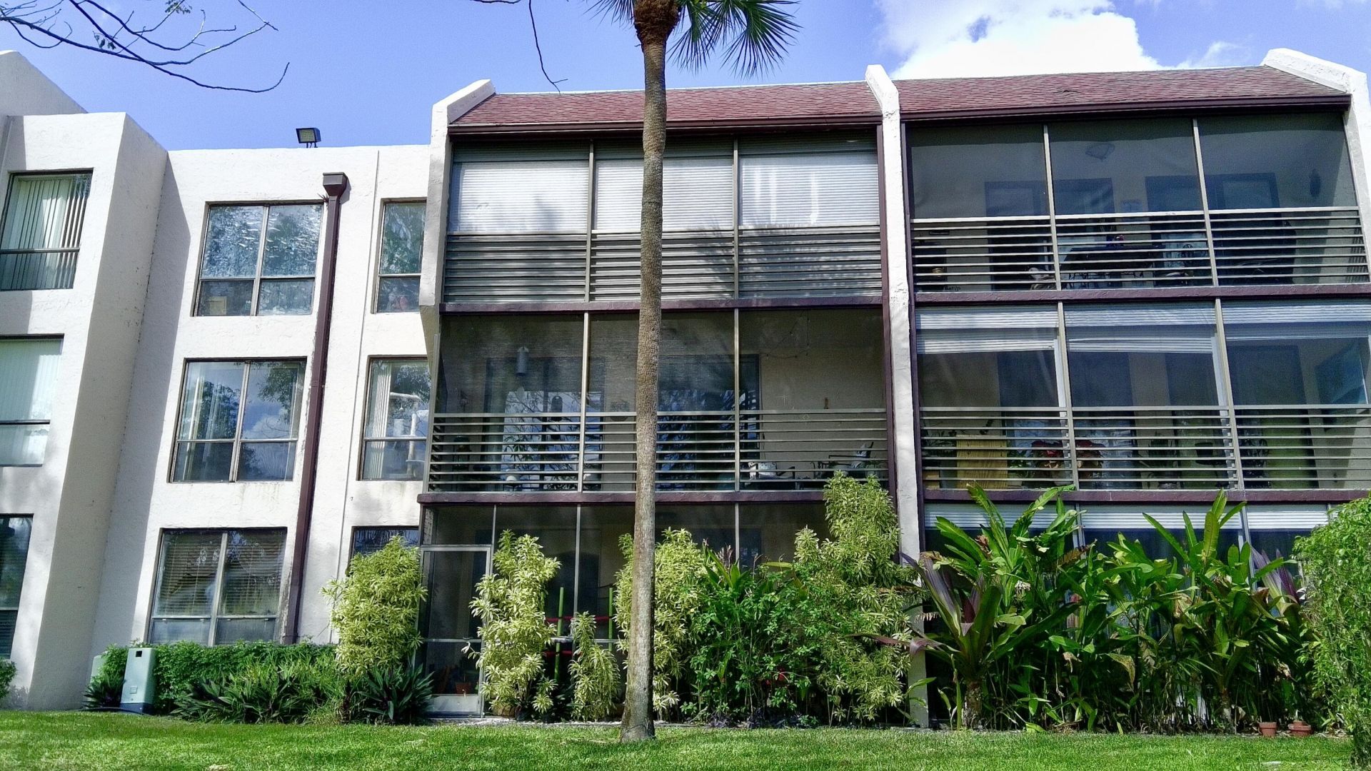 7850 W Mcnab Road, Unit 210, Tamarac, FL 33321 Photo