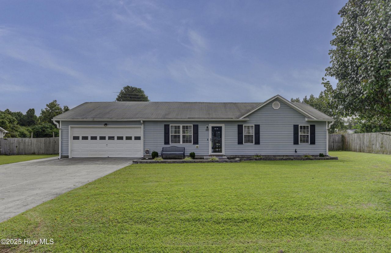 202 Buff Court, Jacksonville, NC 28540 Main Photo