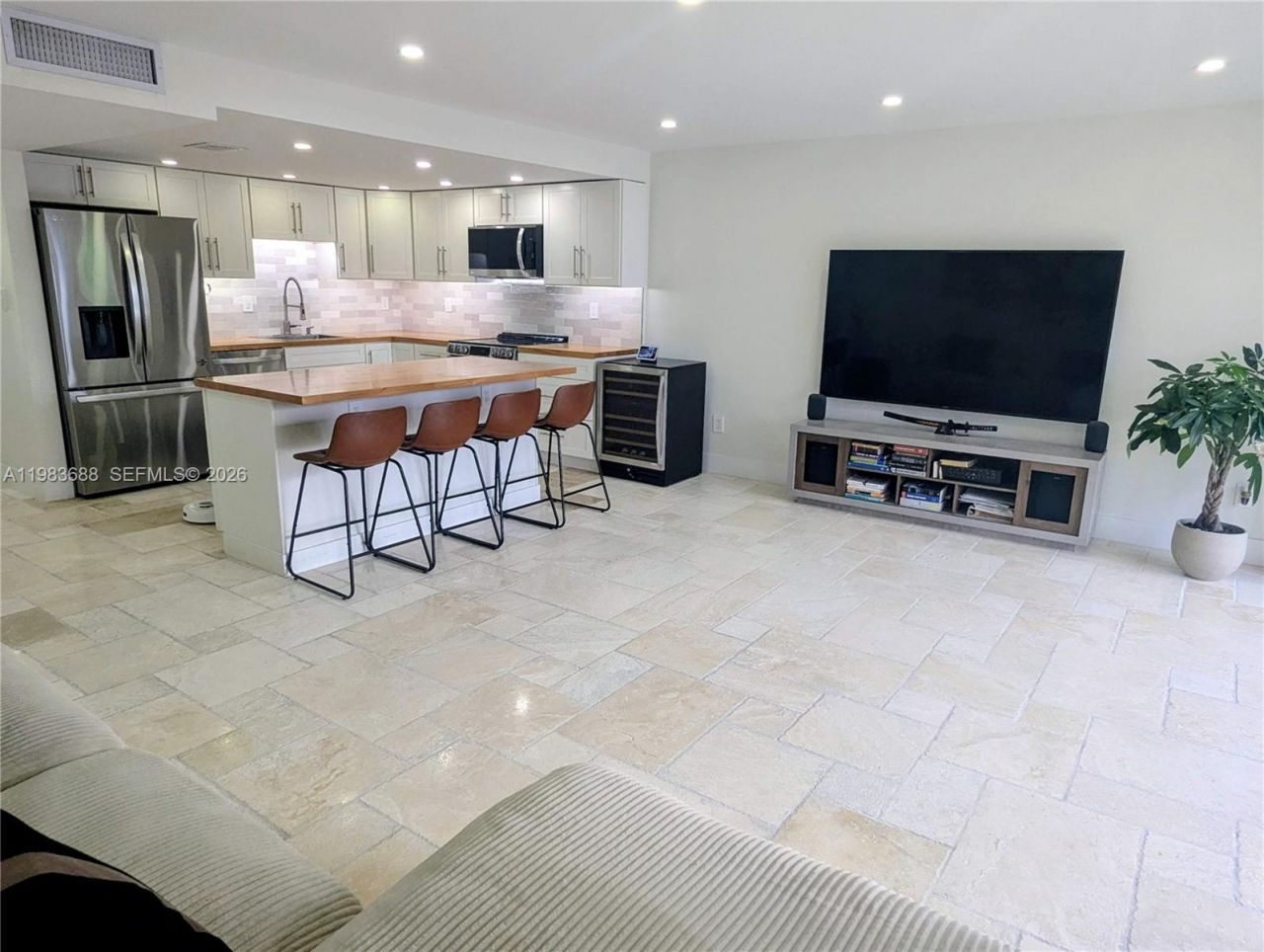3789 NE 167th St, Unit 42, North Miami Beach, FL 33160 Photo
