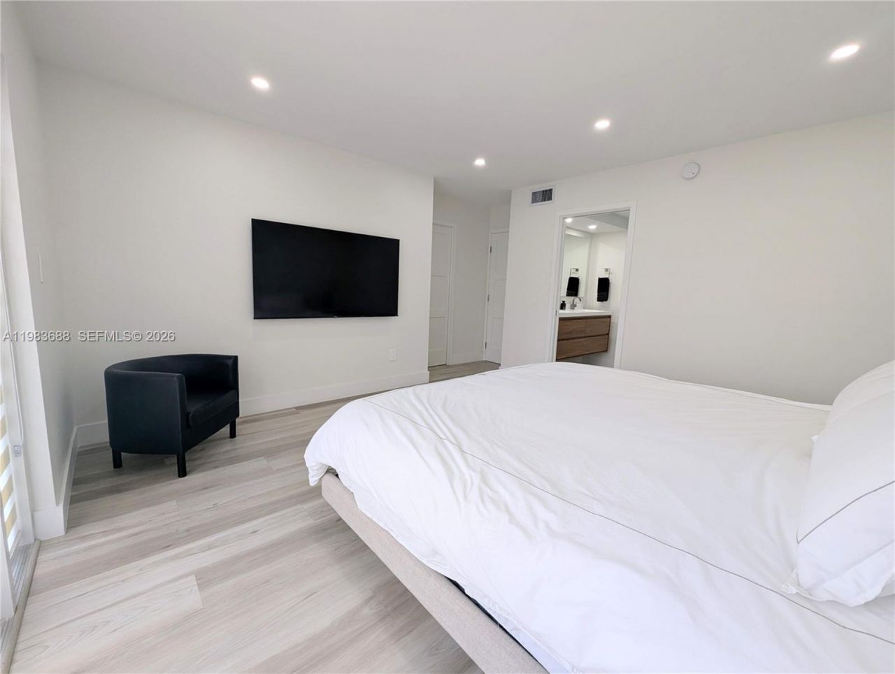 3789 NE 167th St, Unit 42, North Miami Beach, FL 33160 Photo