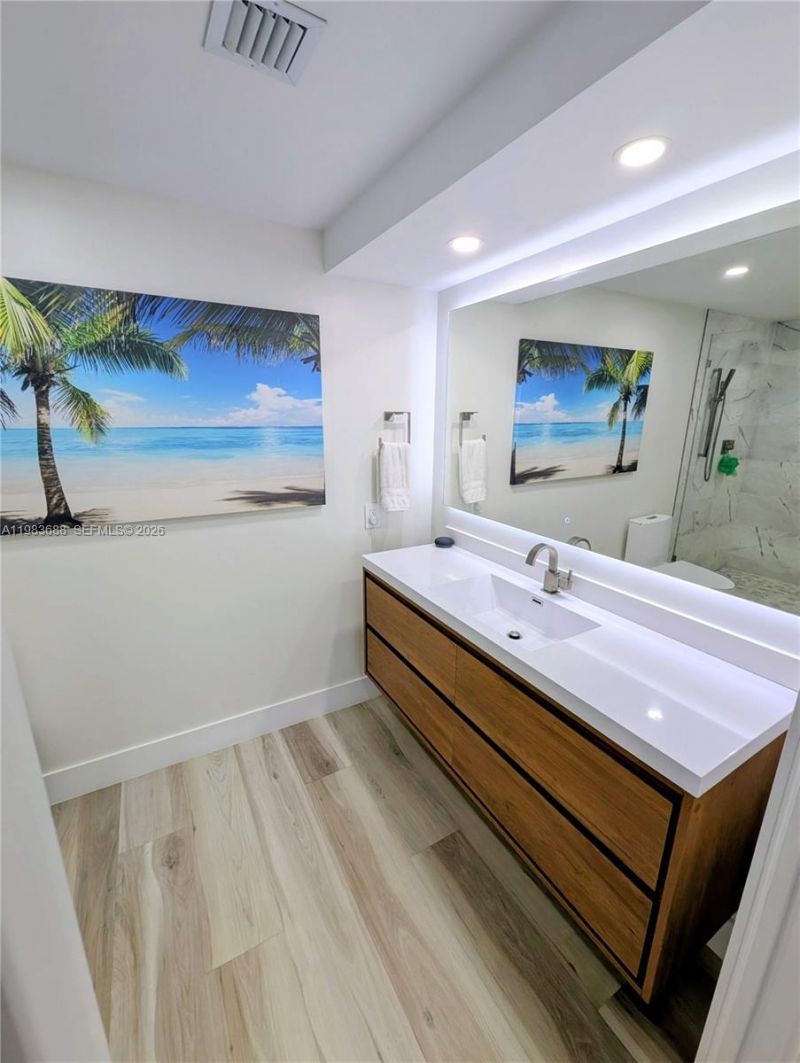 3789 NE 167th St, Unit 42, North Miami Beach, FL 33160 Photo