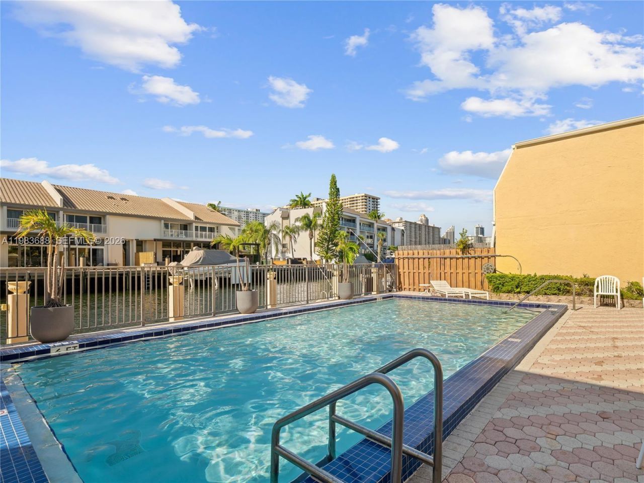 3789 NE 167th St, Unit 42, North Miami Beach, FL 33160 Photo