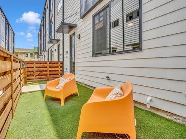 3612 San Jacinto, Unit 102, Dallas, TX 75204