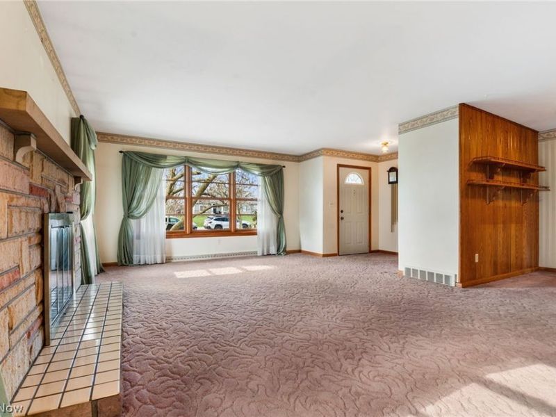 516 E Main Street, Gnadenhutten, OH 44629 Photo 8