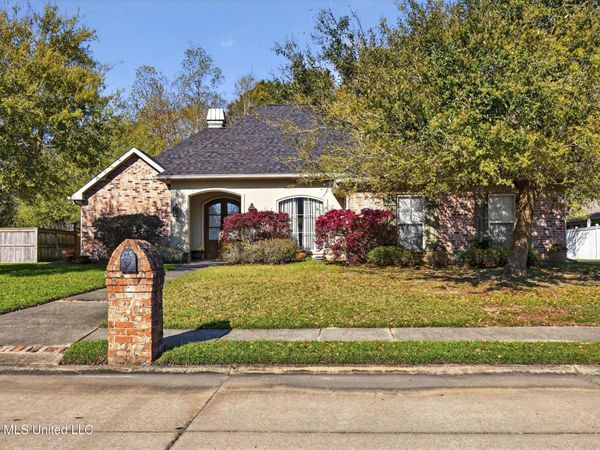 809 Darius Drive, Biloxi, MS 39532
