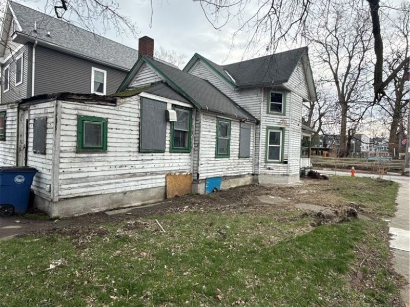 3520 Siam Avenue, Cleveland, OH 44113 Photo 3