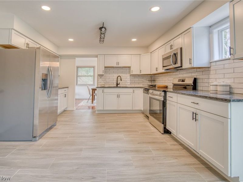 30825 Miller Avenue, Willoughby Hills, OH 44092 Photo 8