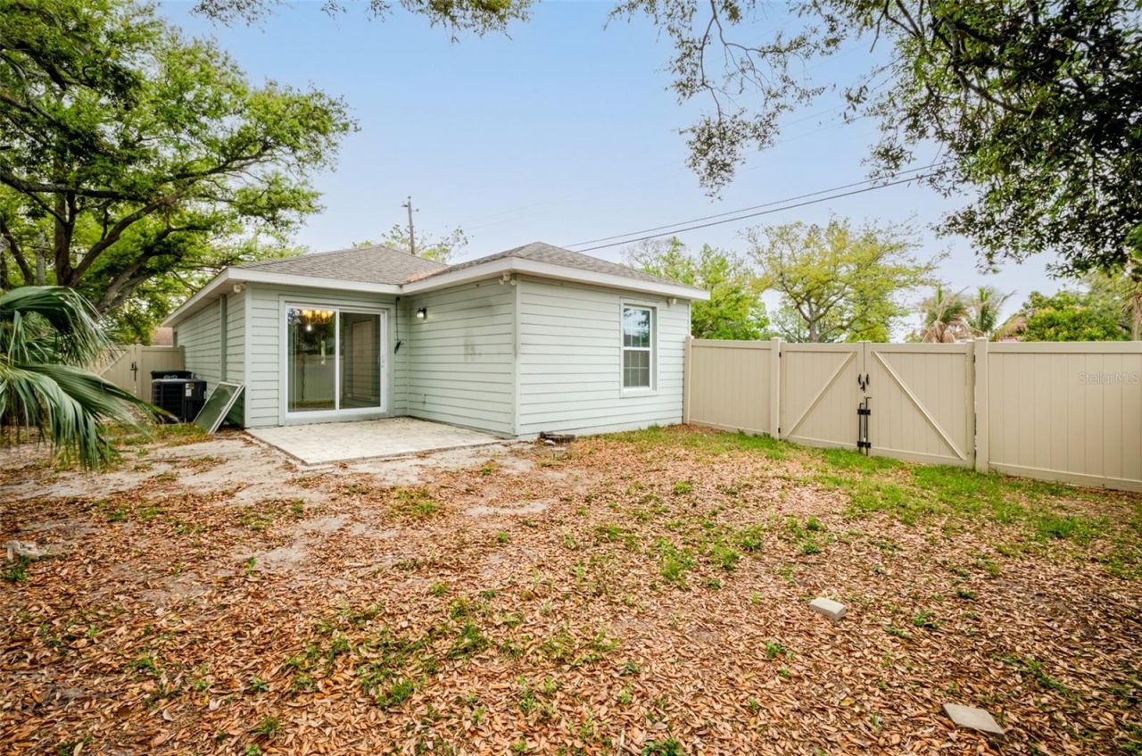 1101 2nd Street W, Bradenton, FL 34205 Photo