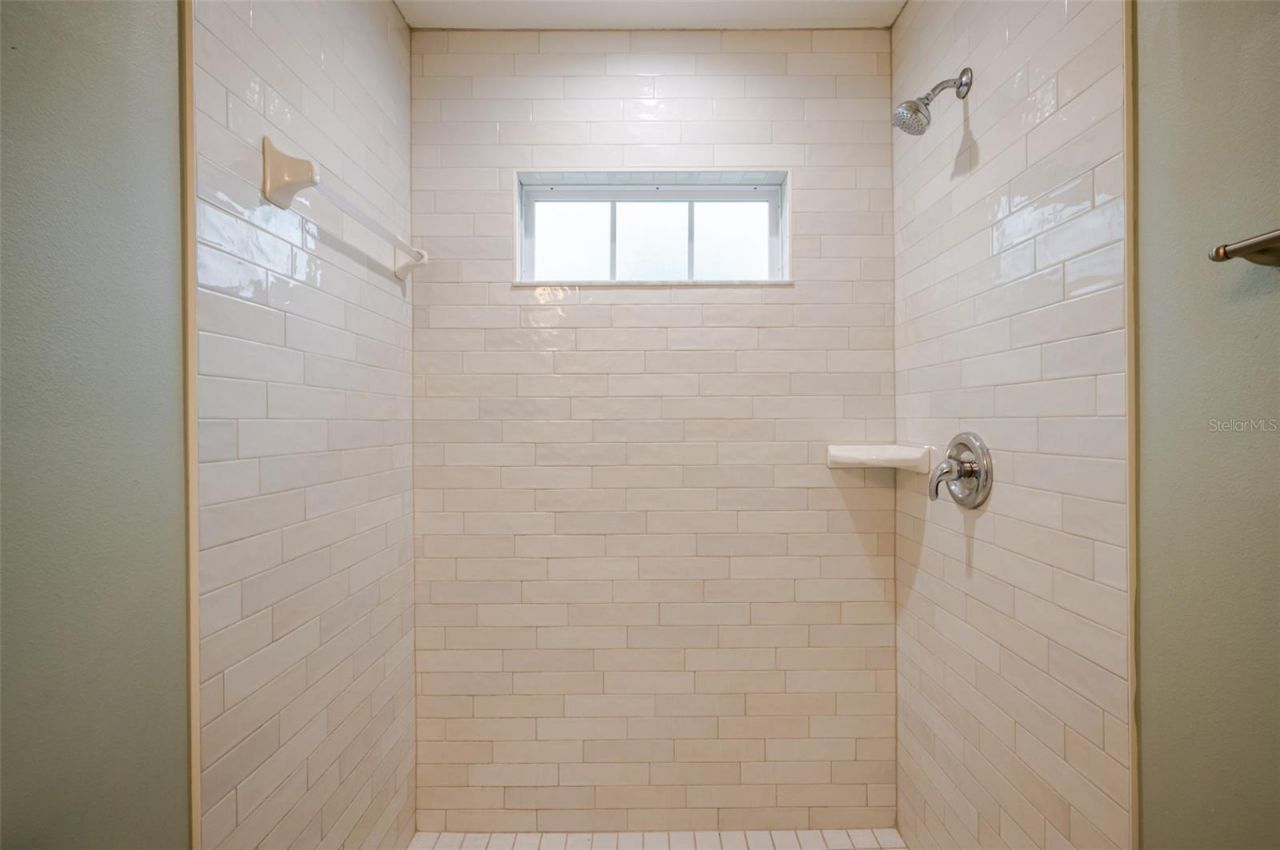 1101 2nd Street W, Bradenton, FL 34205 Photo