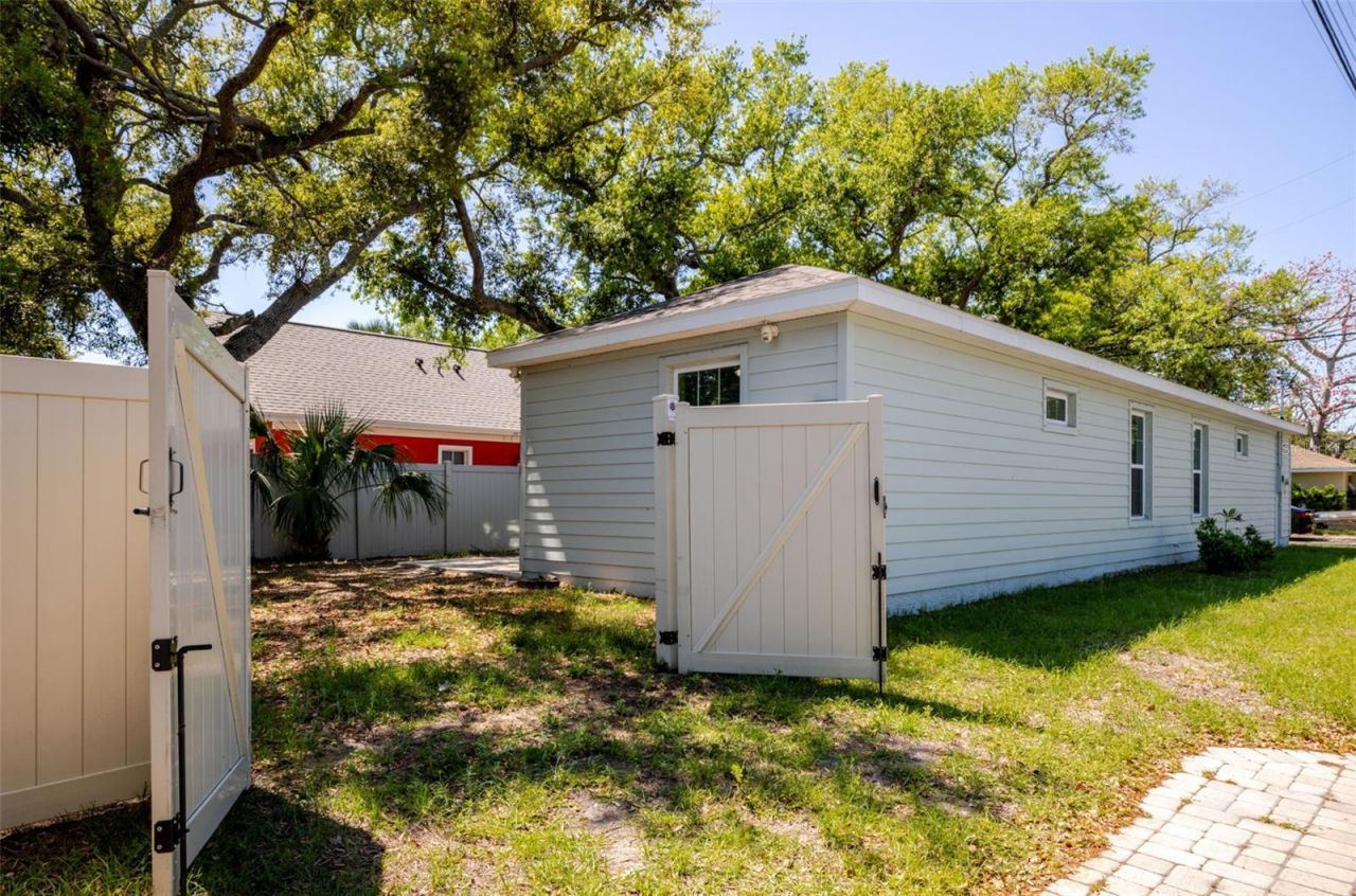 1101 2nd Street W, Bradenton, FL 34205 Photo