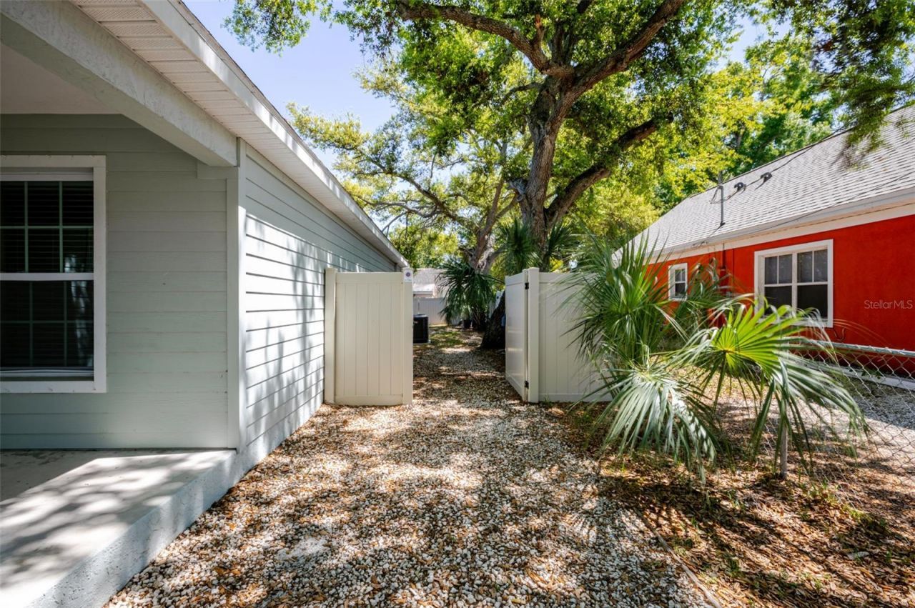 1101 2nd Street W, Bradenton, FL 34205 Photo