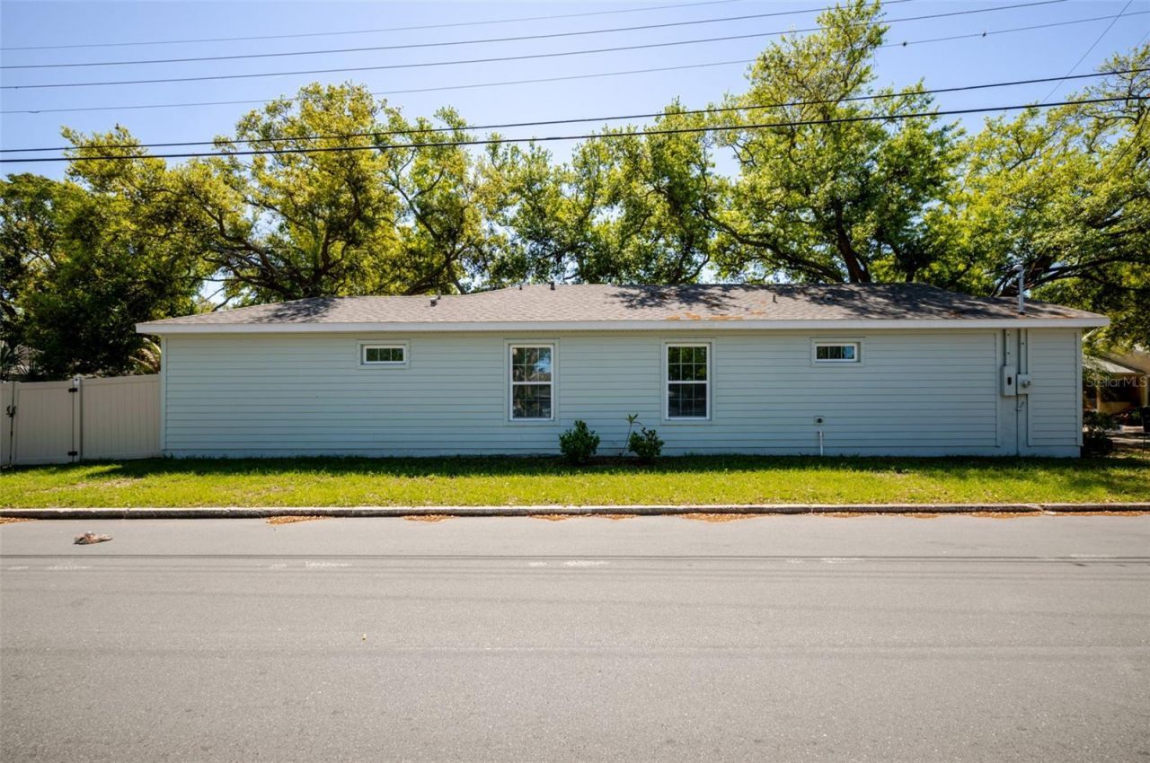 1101 2nd Street W, Bradenton, FL 34205 Photo