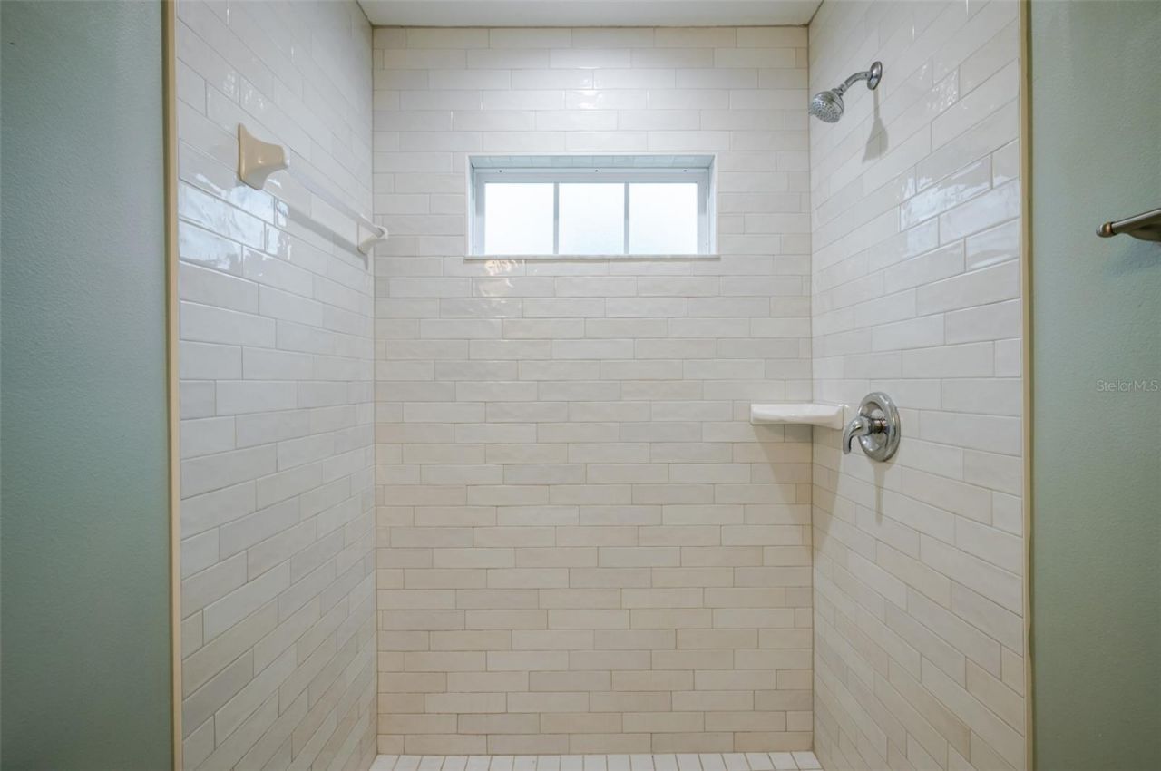 1101 2nd Street W, Bradenton, FL 34205 Photo