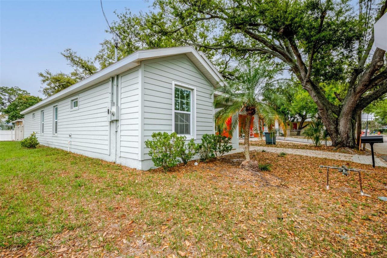 1101 2nd Street W, Bradenton, FL 34205 Photo