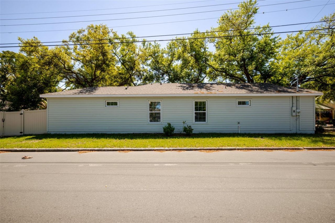 1101 2nd Street W, Bradenton, FL 34205 Photo