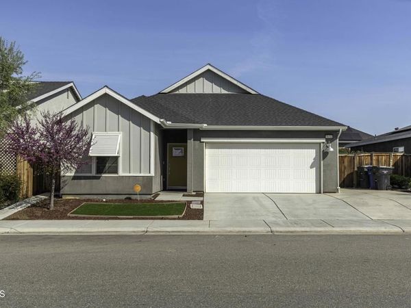 9634 Silver Falls Lane, Shafter, CA 93263