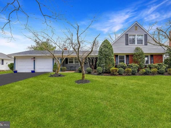 130 CLUB HOUSE DRIVE, WILLINGBORO, NJ 08046