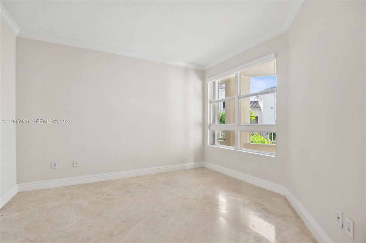 719 Crandon Blvd , Unit PH-9, Key Biscayne, FL 33149 Photo
