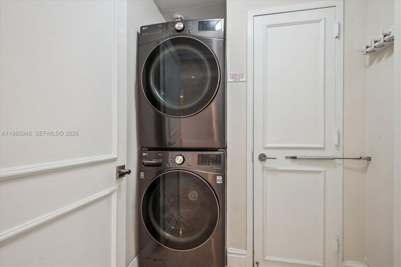 719 Crandon Blvd , Unit PH-9, Key Biscayne, FL 33149 Photo