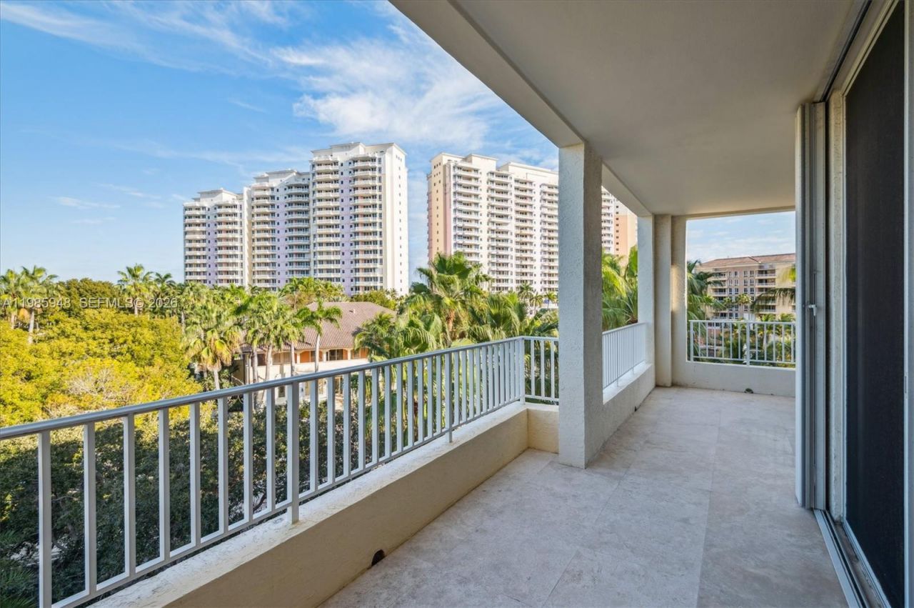 719 Crandon Blvd , Unit PH-9, Key Biscayne, FL 33149 Photo