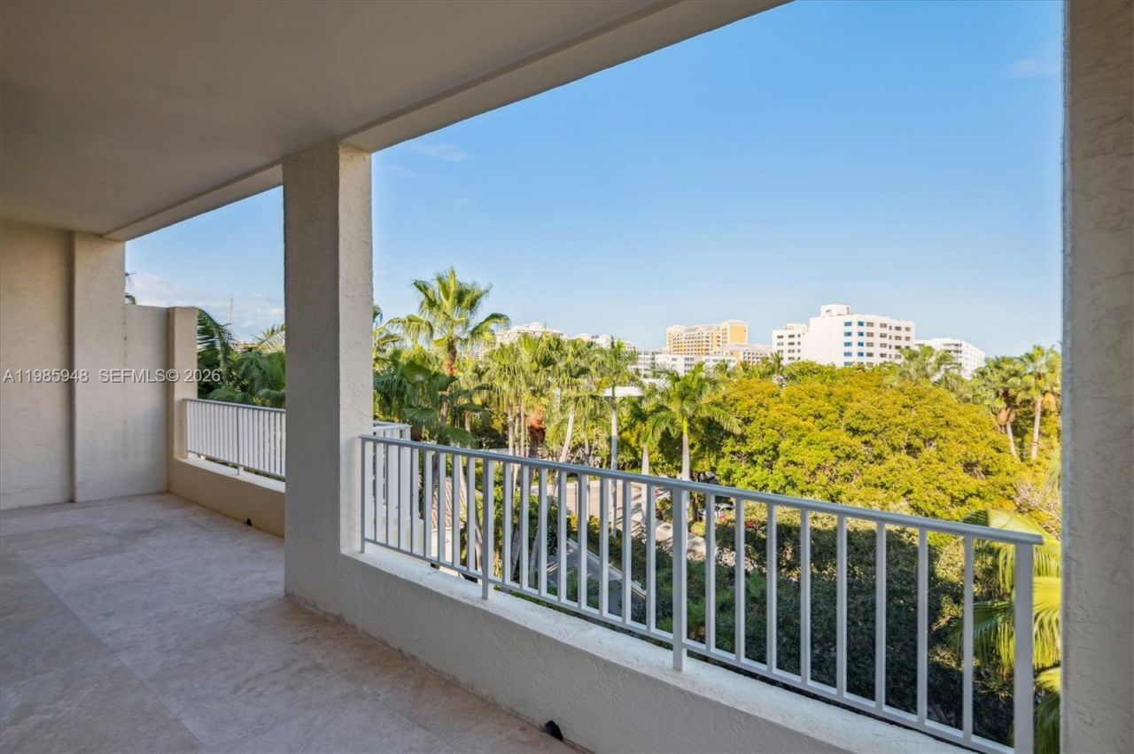 719 Crandon Blvd , Unit PH-9, Key Biscayne, FL 33149 Photo