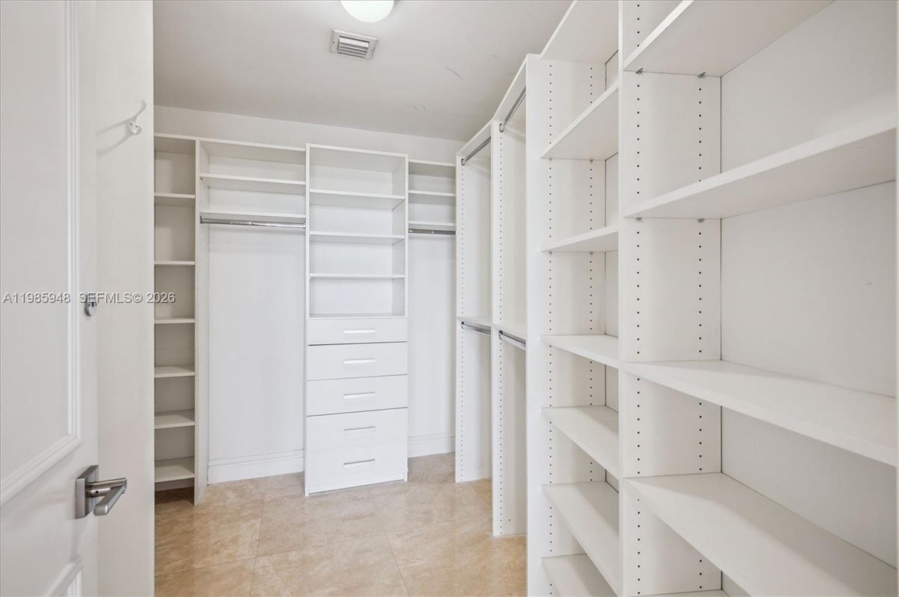 719 Crandon Blvd , Unit PH-9, Key Biscayne, FL 33149 Photo