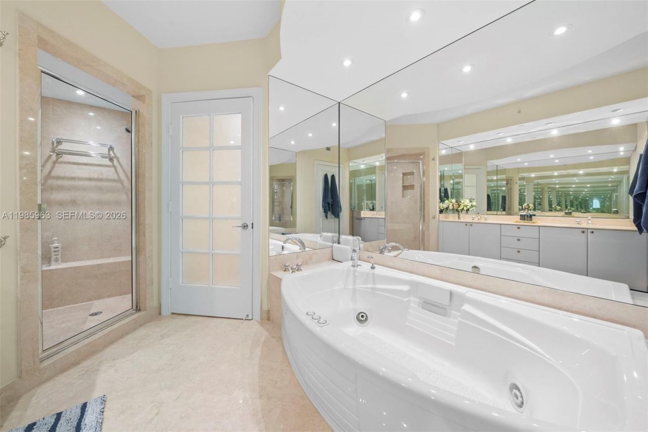 781 Crandon Blvd , Unit 1802, Key Biscayne, FL 33149 Photo