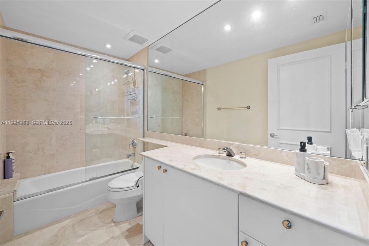 781 Crandon Blvd , Unit 1802, Key Biscayne, FL 33149 Photo