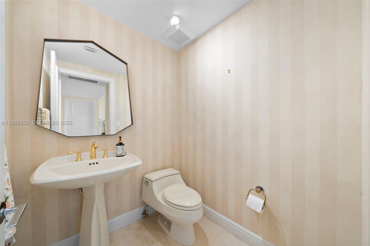 781 Crandon Blvd , Unit 1802, Key Biscayne, FL 33149 Photo