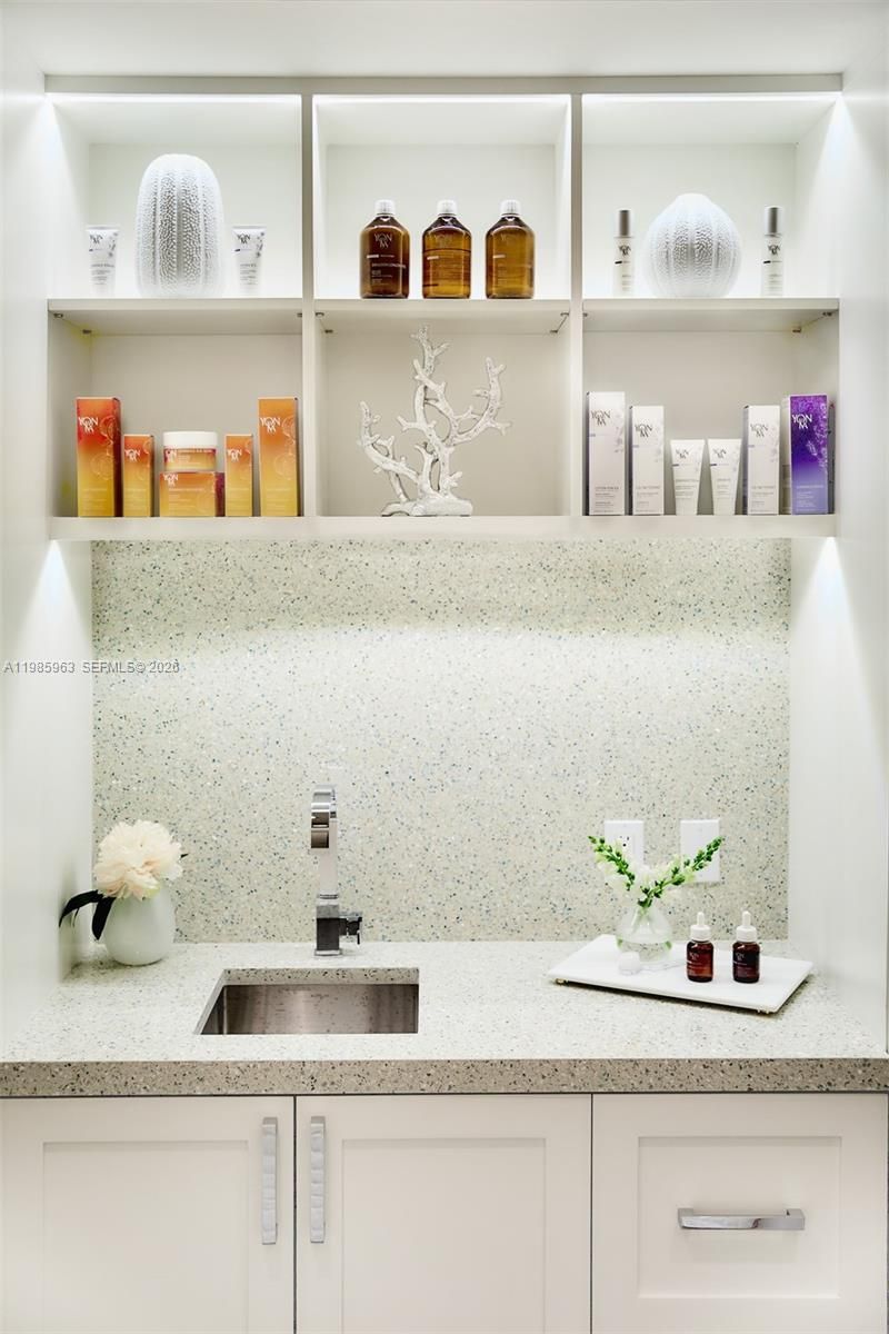 781 Crandon Blvd , Unit 1802, Key Biscayne, FL 33149 Photo