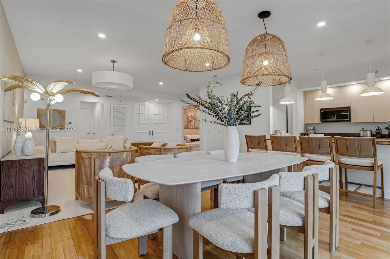 725 Crandon Blvd , Unit 203, Key Biscayne, FL 33149 Photo