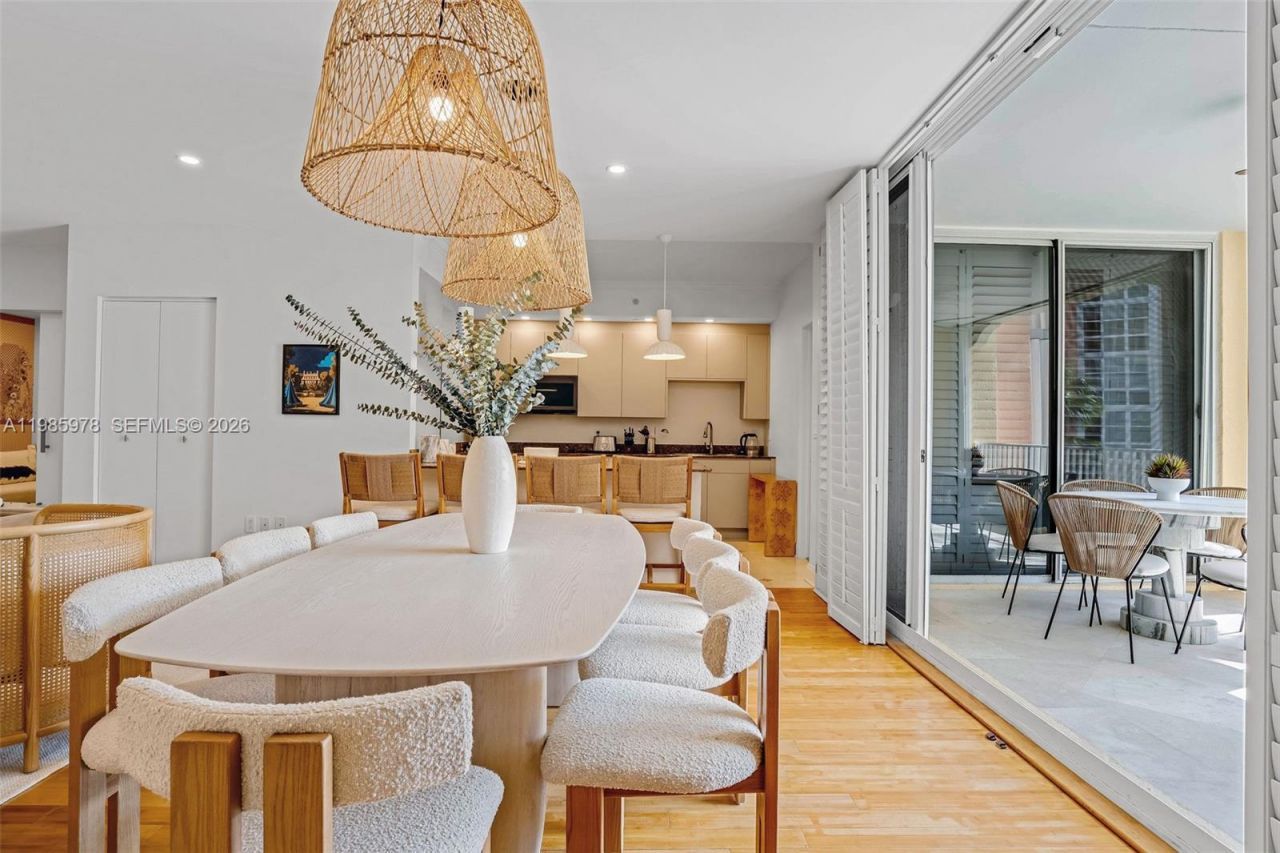 725 Crandon Blvd , Unit 203, Key Biscayne, FL 33149 Photo