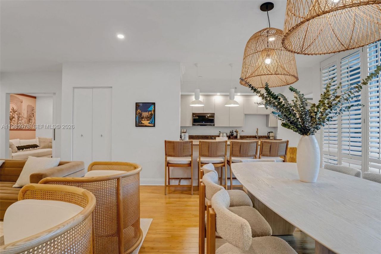 725 Crandon Blvd , Unit 203, Key Biscayne, FL 33149 Photo