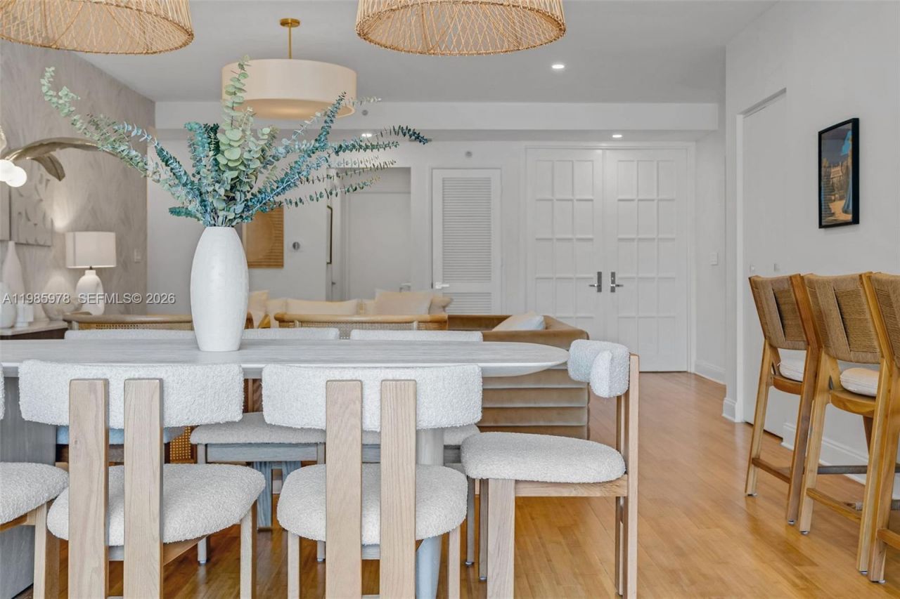 725 Crandon Blvd , Unit 203, Key Biscayne, FL 33149 Photo