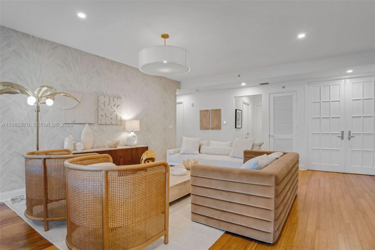 725 Crandon Blvd , Unit 203, Key Biscayne, FL 33149 Photo