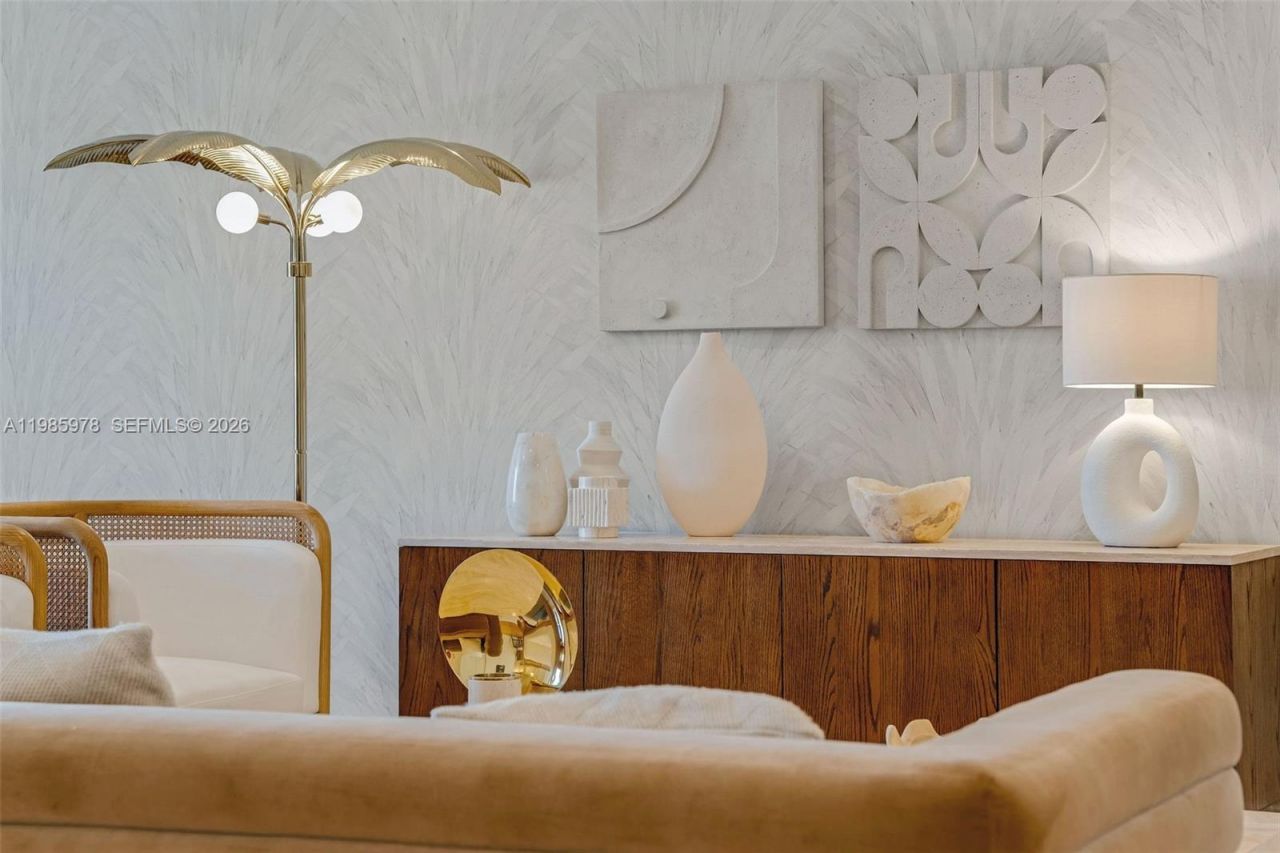 725 Crandon Blvd , Unit 203, Key Biscayne, FL 33149 Photo