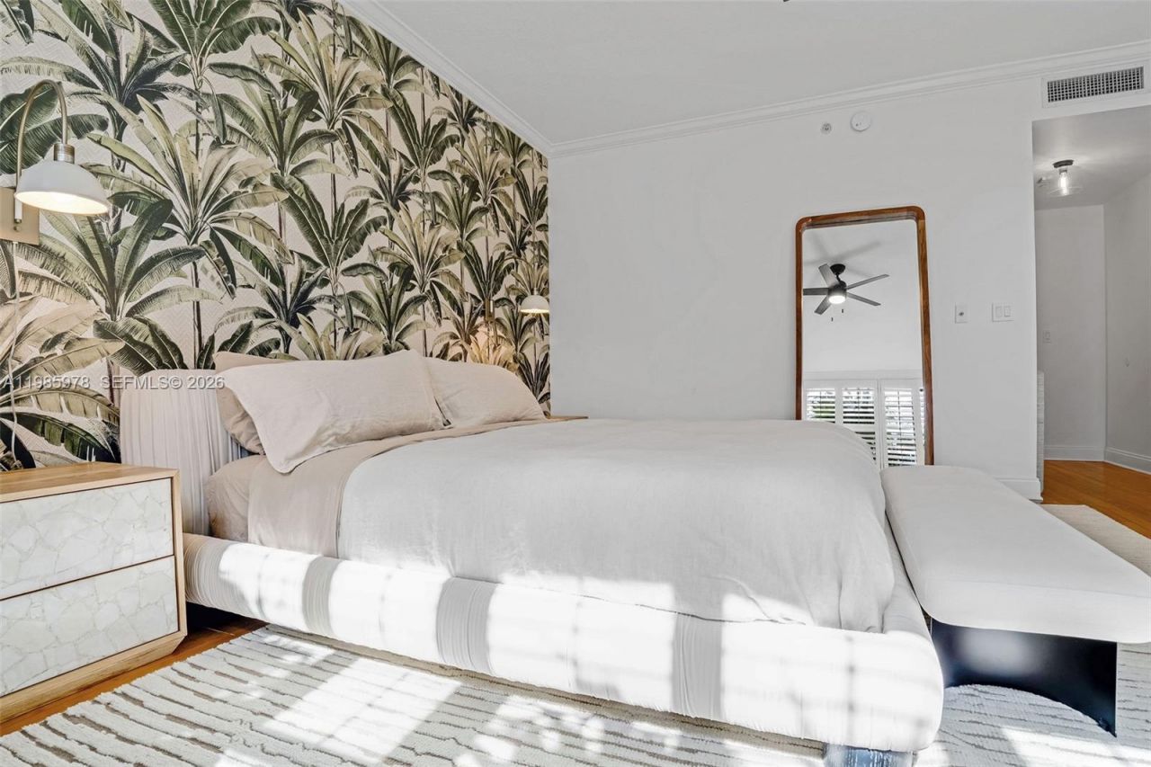 725 Crandon Blvd , Unit 203, Key Biscayne, FL 33149 Photo