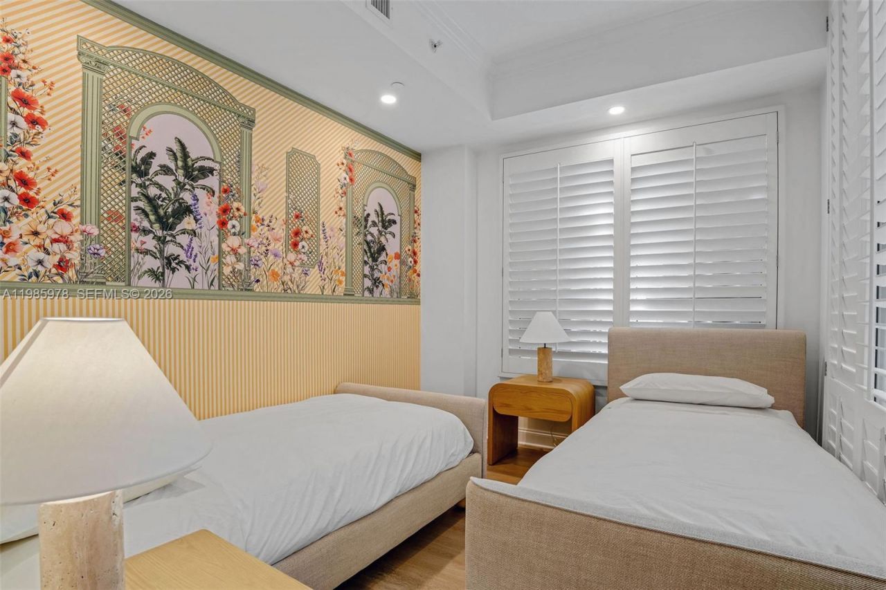 725 Crandon Blvd , Unit 203, Key Biscayne, FL 33149 Photo