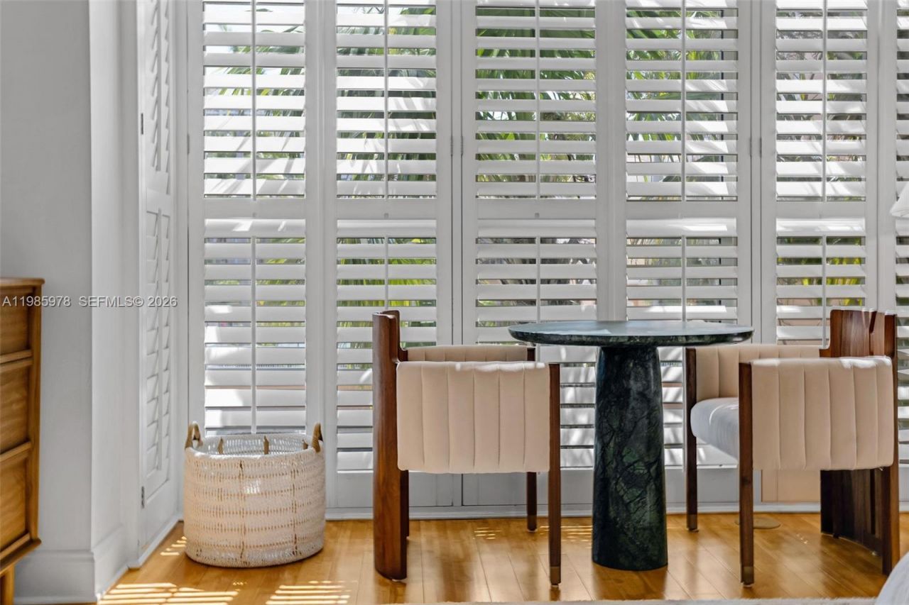 725 Crandon Blvd , Unit 203, Key Biscayne, FL 33149 Photo