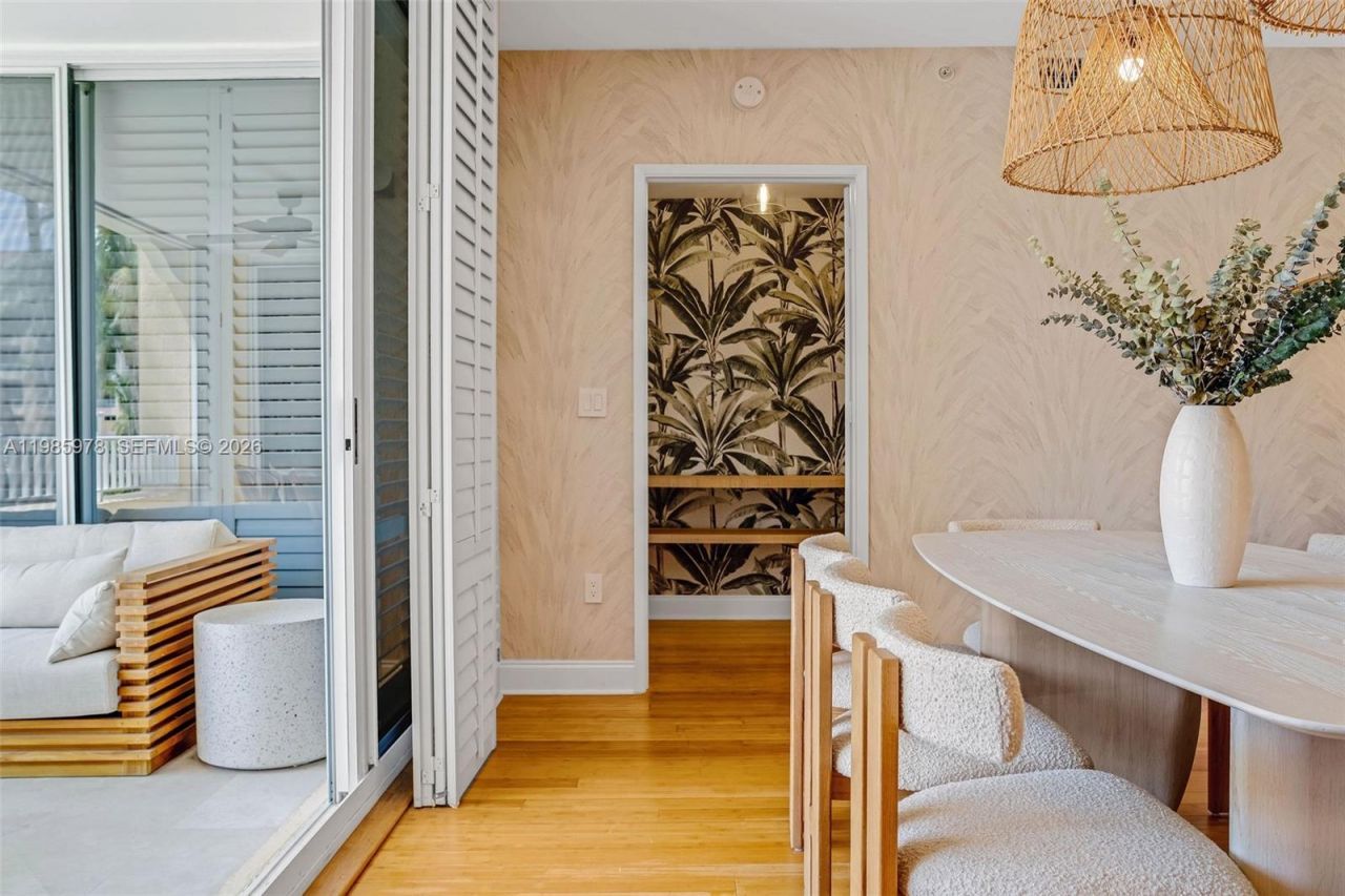 725 Crandon Blvd , Unit 203, Key Biscayne, FL 33149 Photo