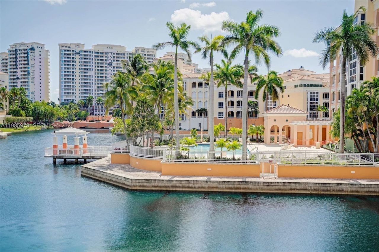 725 Crandon Blvd , Unit 203, Key Biscayne, FL 33149 Photo