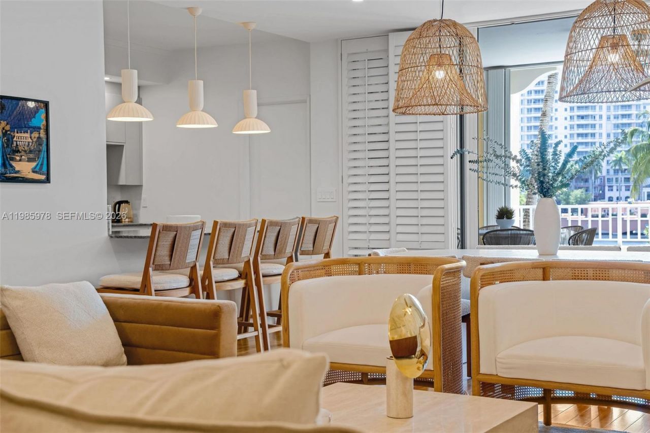 725 Crandon Blvd , Unit 203, Key Biscayne, FL 33149 Photo