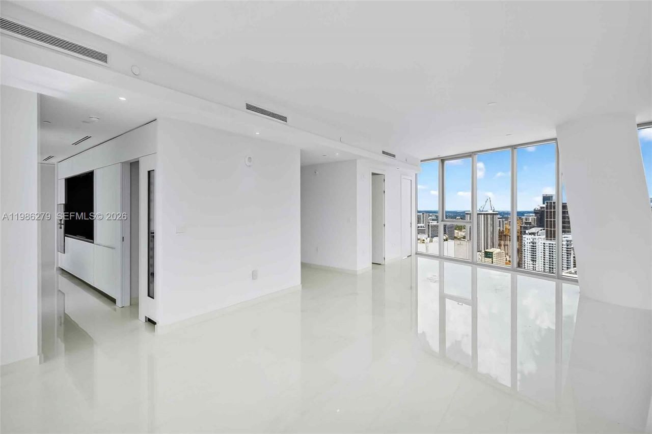 300 Biscayne Blvd Way, Unit 4901E, Miami, FL 33131 Photo