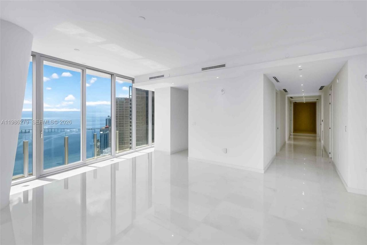 300 Biscayne Blvd Way, Unit 4901E, Miami, FL 33131 Photo
