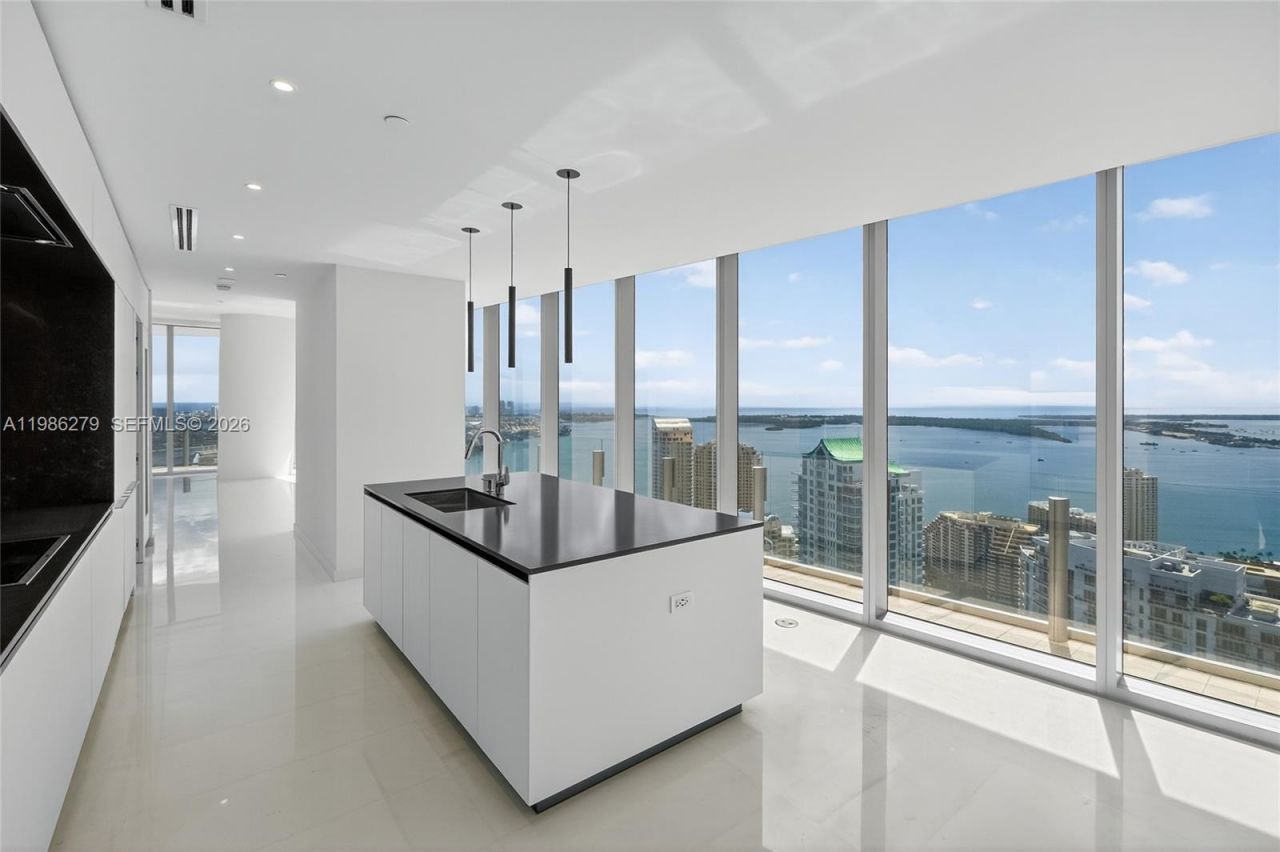 300 Biscayne Blvd Way, Unit 4901E, Miami, FL 33131 Photo