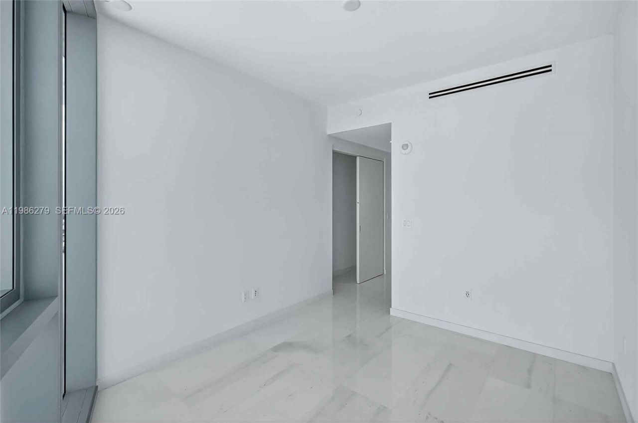 300 Biscayne Blvd Way, Unit 4901E, Miami, FL 33131 Photo