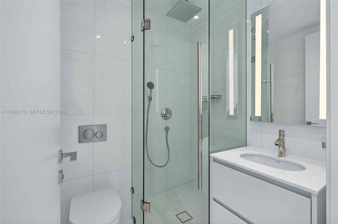 300 Biscayne Blvd Way, Unit 4901E, Miami, FL 33131 Photo